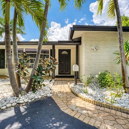 Luxury Tropical Oasis! Huge Saltwater Pool! 1 Mile To Beach! Villa Fort Lauderdale Exterior photo