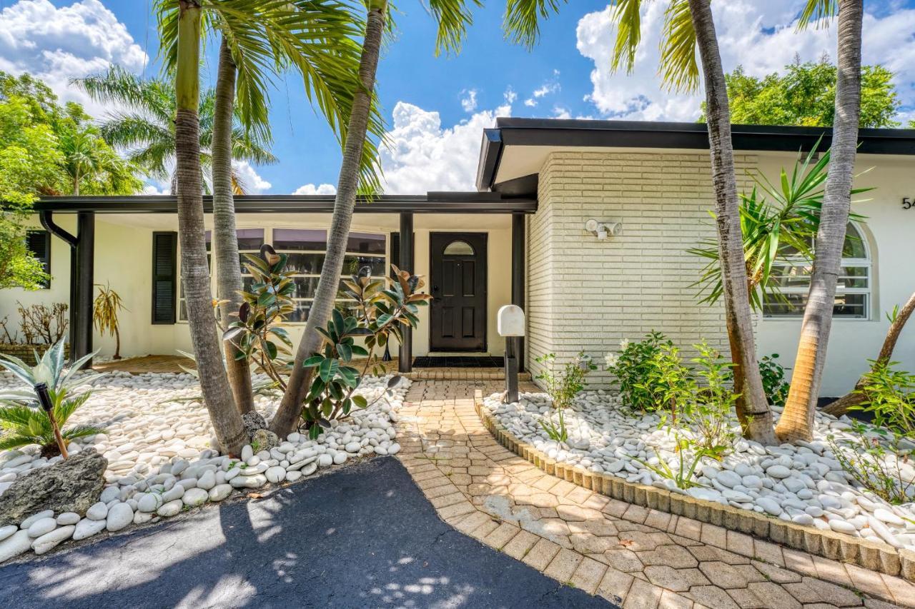 Luxury Tropical Oasis! Huge Saltwater Pool! 1 Mile To Beach! Villa Fort Lauderdale Exterior photo