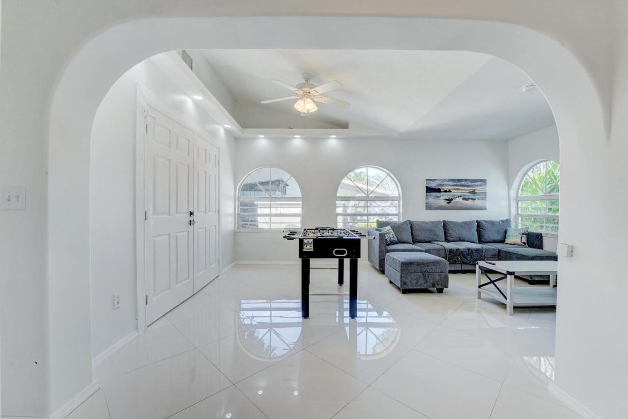 Luxury Tropical Oasis! Huge Saltwater Pool! 1 Mile To Beach! Villa Fort Lauderdale Exterior photo