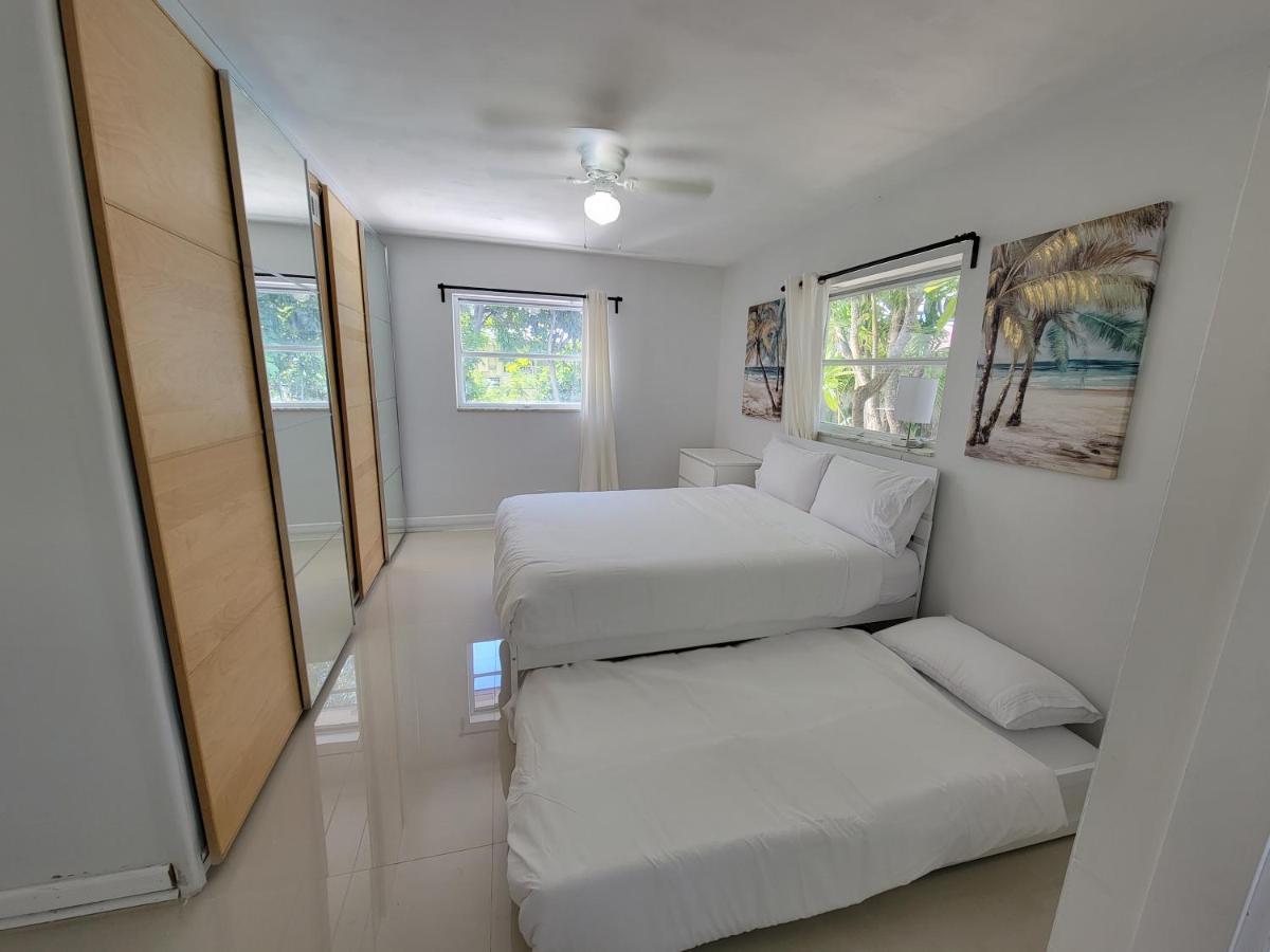 Luxury Tropical Oasis! Huge Saltwater Pool! 1 Mile To Beach! Villa Fort Lauderdale Exterior photo